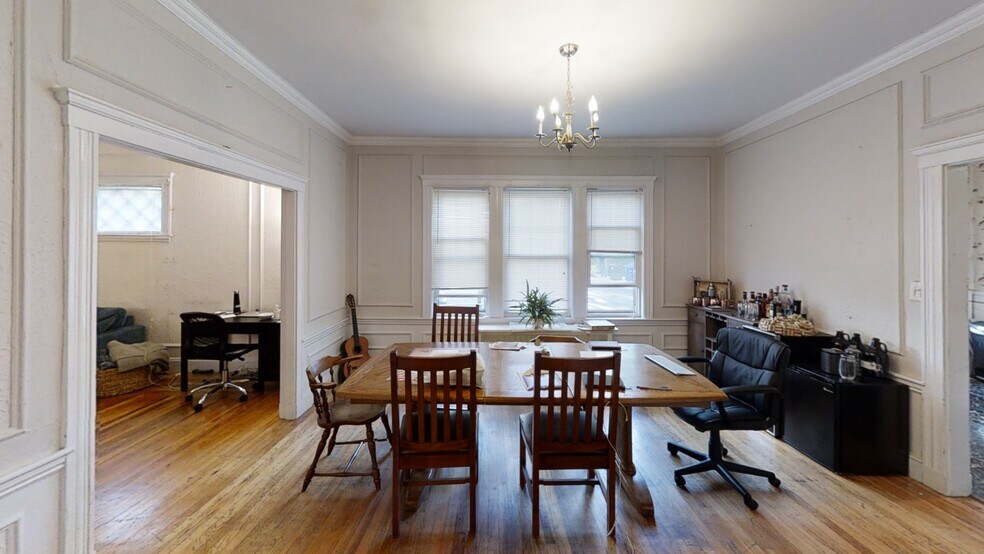 Building Photo - 99 Beals St