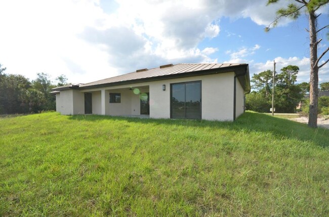 Building Photo - 1234 Bermar St