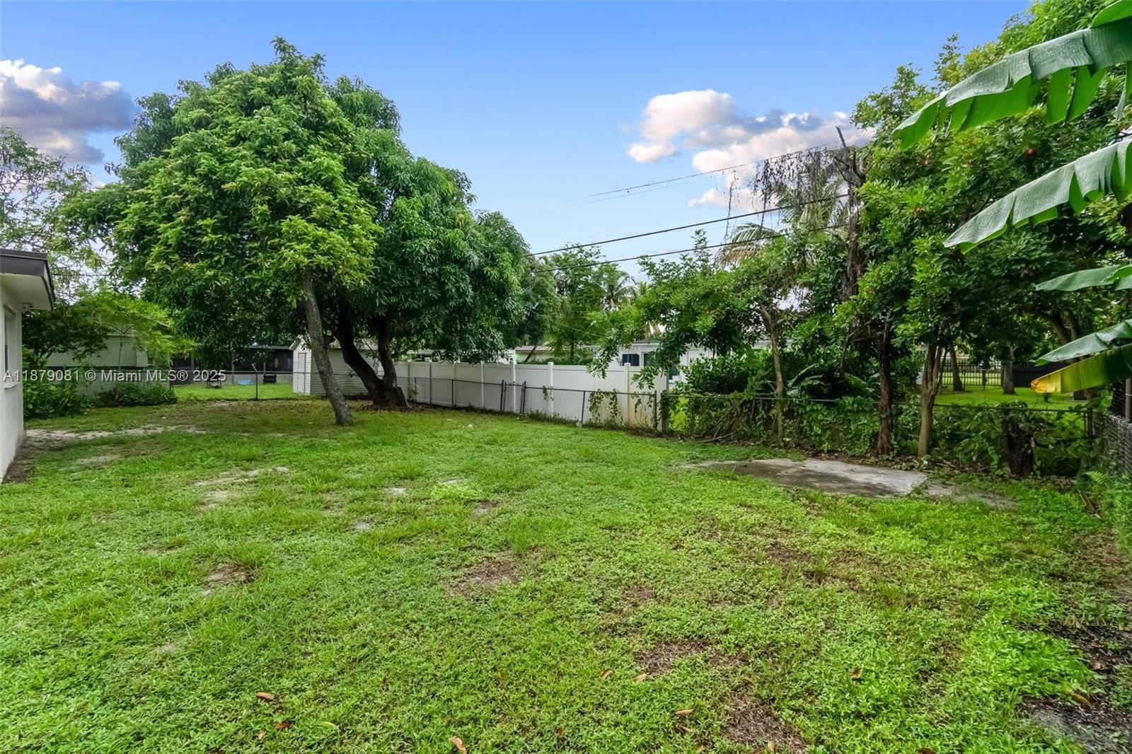 Building Photo - 2101 NW 189th Ter