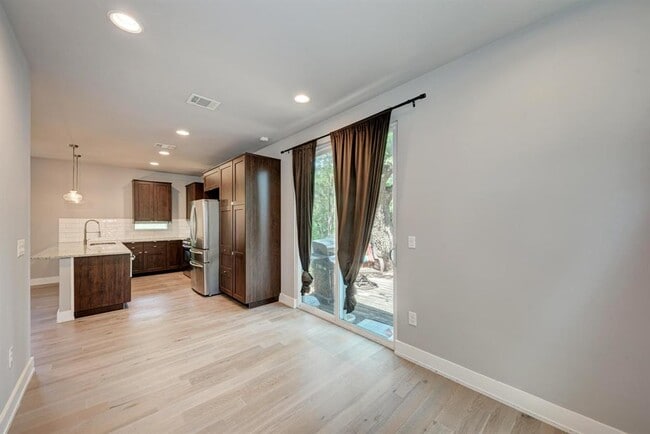 Building Photo - 5308 Downs Dr