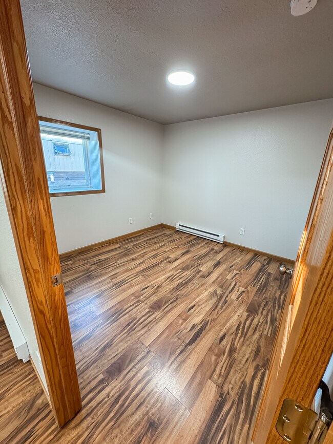 Building Photo - Theater Apartments Beulah