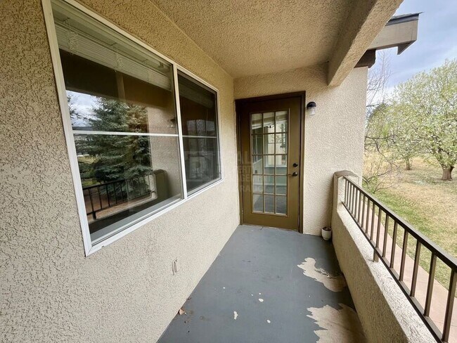 Building Photo - 3928 Riviera Grove