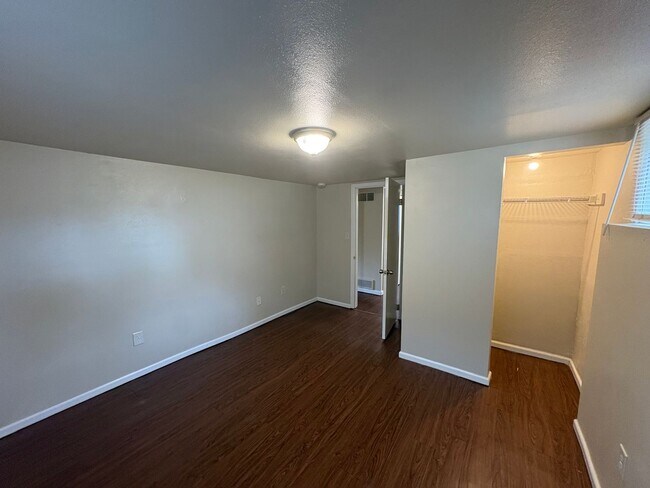 Building Photo - 929 22nd St