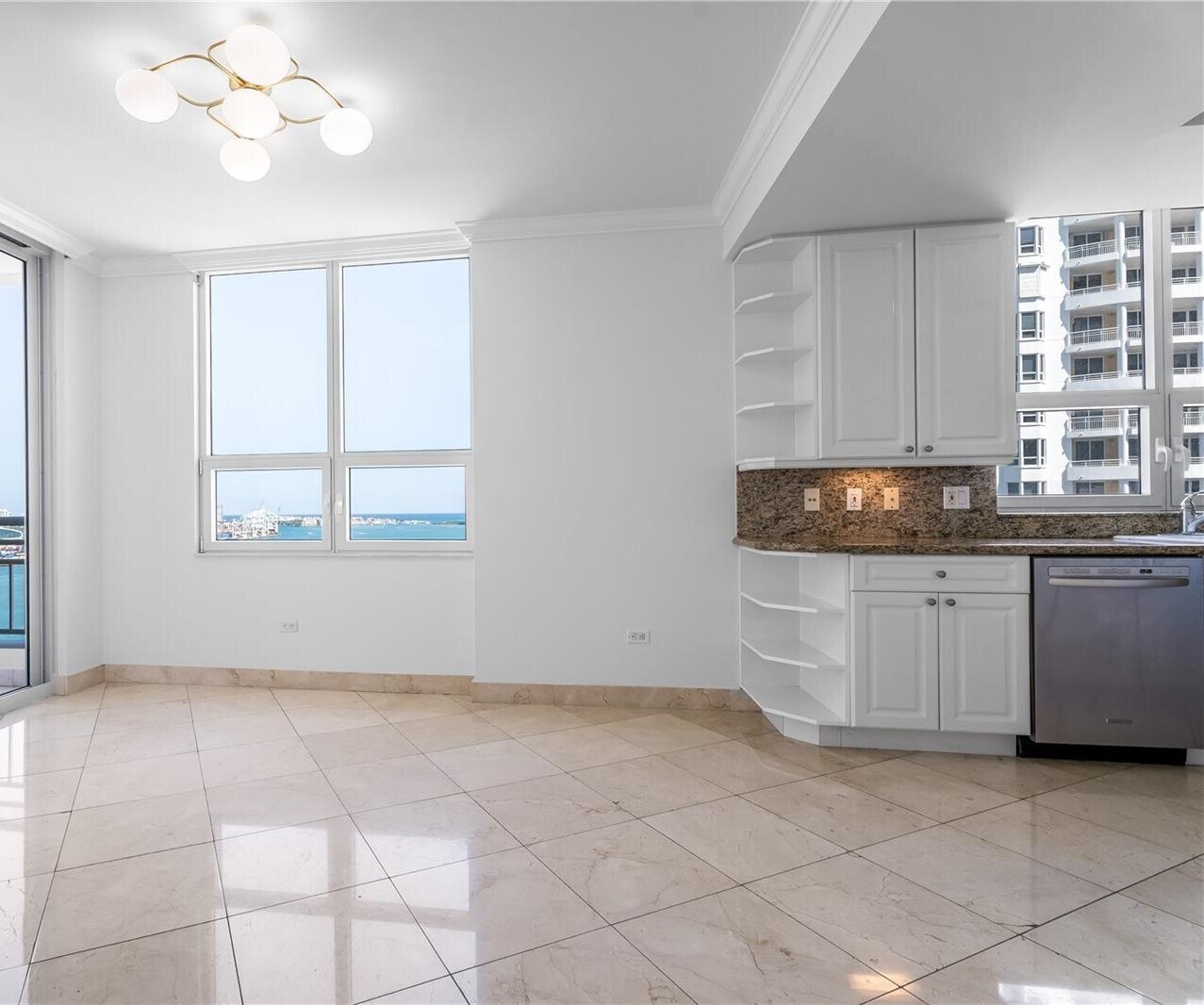 Building Photo - 848 Brickell Key Dr