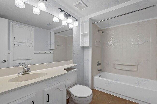 Building Photo - 3905 Windflower Ln