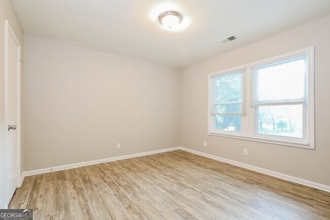 Building Photo - 8974 Sterling Ridge Ln