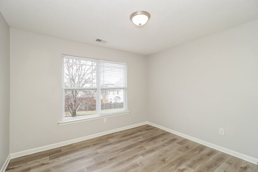 Building Photo - 494 Darbys Run Ct