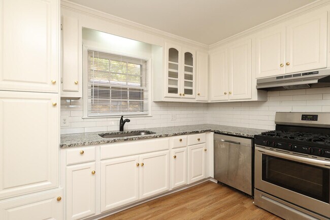 Building Photo - 937 Green Cir Dr