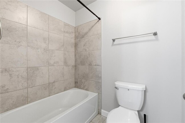 Building Photo - 304 Cochin Dr