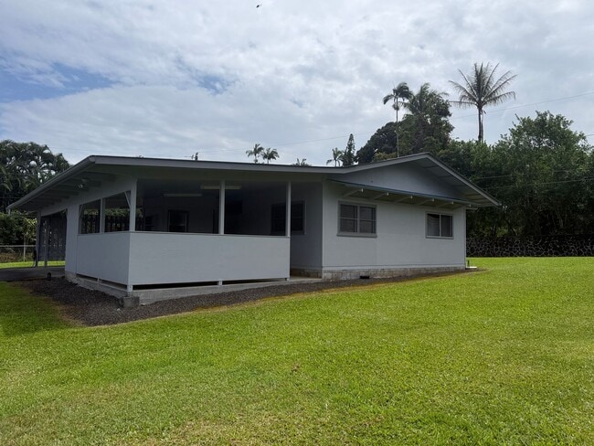 Building Photo - Updated Home near Pepe'ekeo Park!