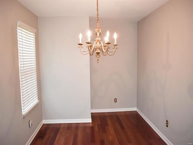 Building Photo - Great Webster Location!