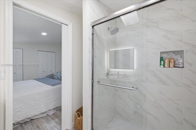 Building Photo - 851 Arapaho