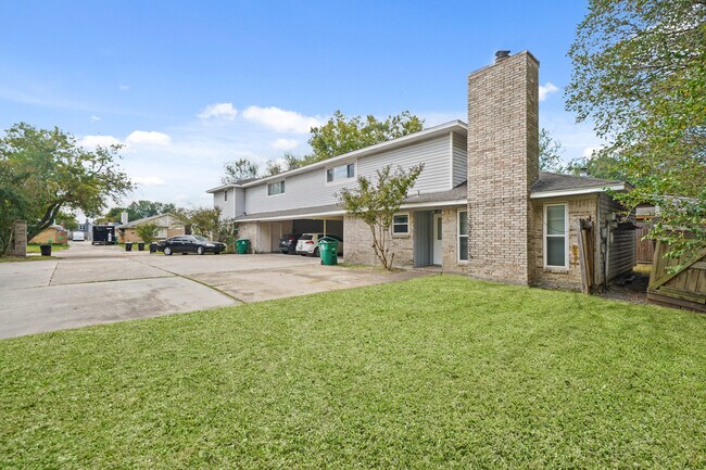 Building Photo - 10814 Sugar Hill Dr