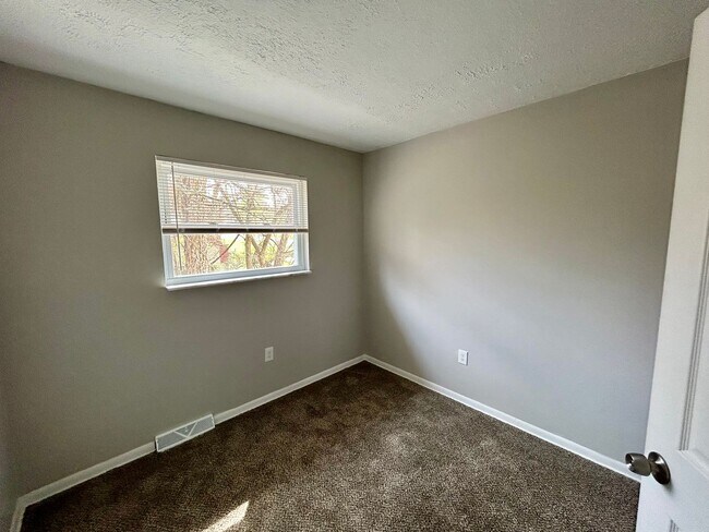 Building Photo - 5832 Childs Ave