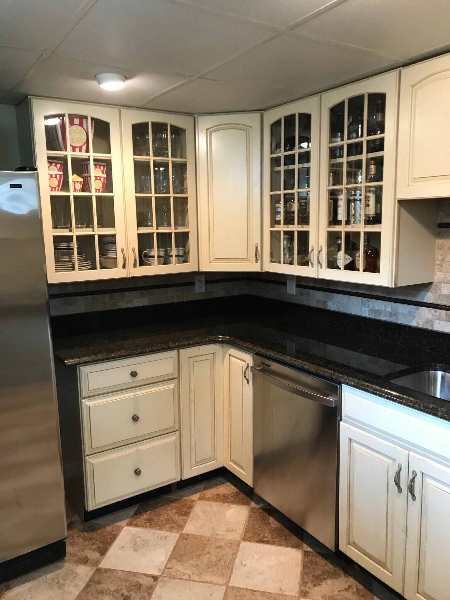 Building Photo - 449 Van Buren St