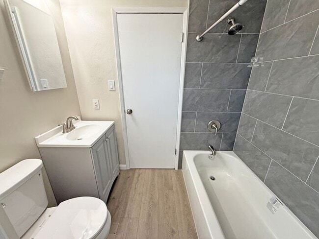 Building Photo - 1024 Luther Ave