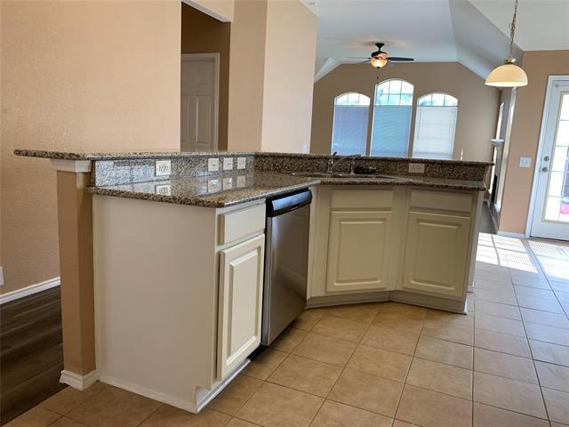 Building Photo - 6705 Misty Hollow Dr