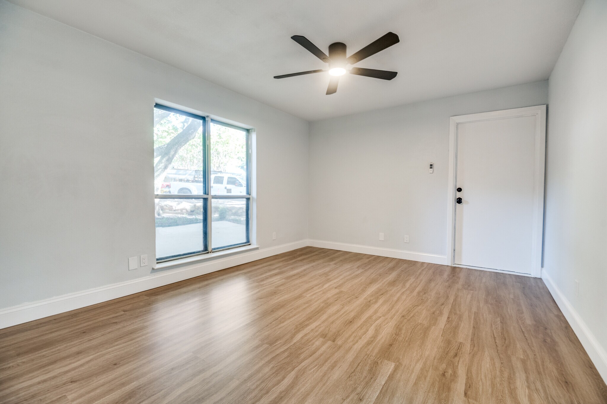 Building Photo - 2711 Creek Wood Ct