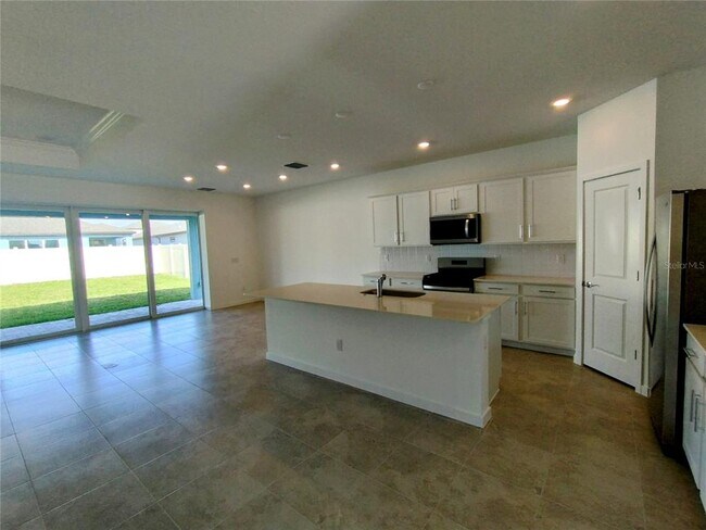 Building Photo - 33325 Binding Ties Ln