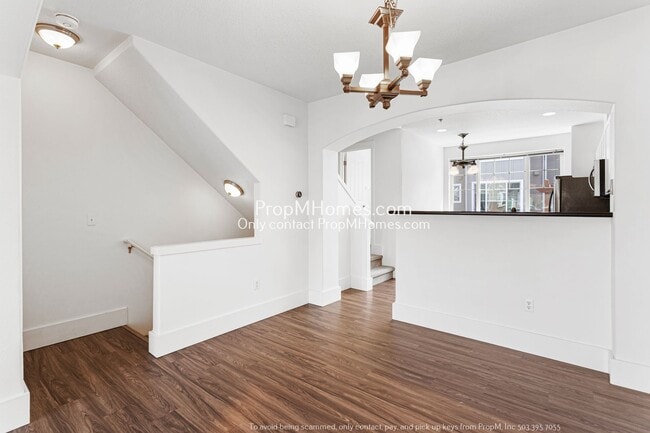 Building Photo - 720 NW 118th Ave
