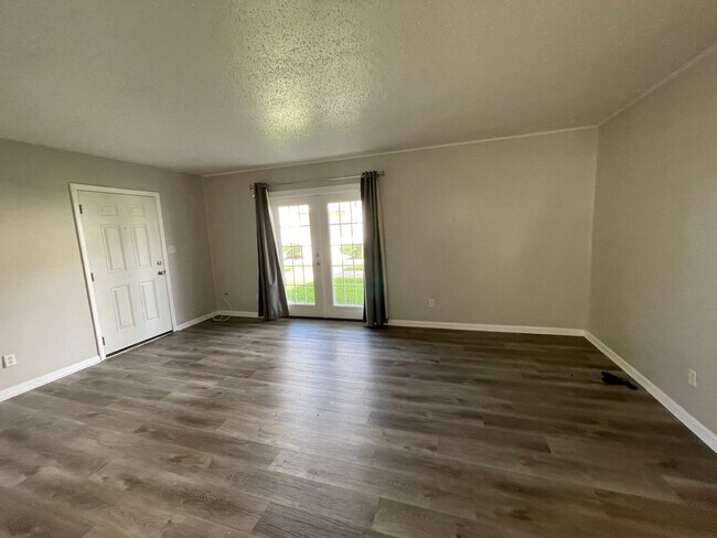 Building Photo - For Lease - 2BR/1BA at Landmark Condominiums!