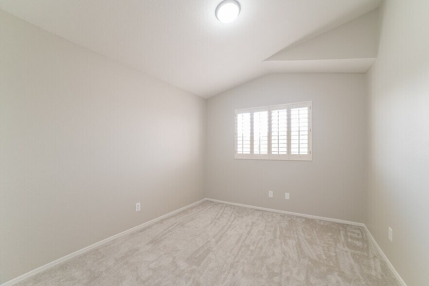 Building Photo - 19251 N 79th Dr