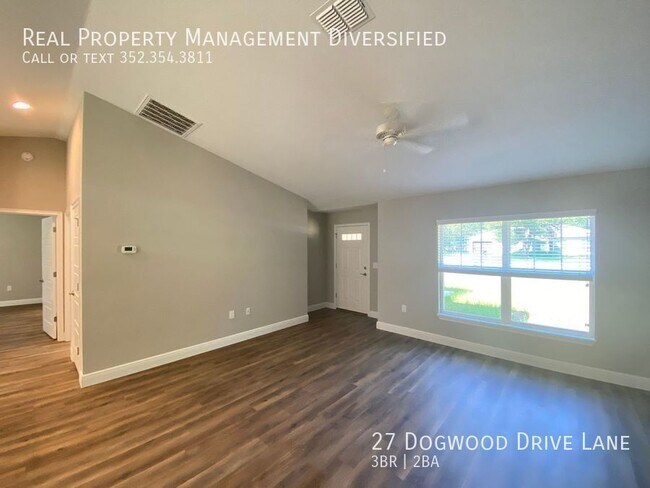 Building Photo - 27 Dogwood Dr Ln