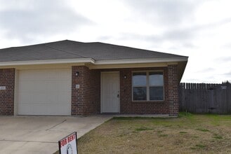 Building Photo - 205 Coby Dr