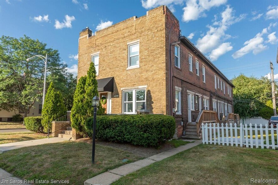 Building Photo - 1080 Wayburn St
