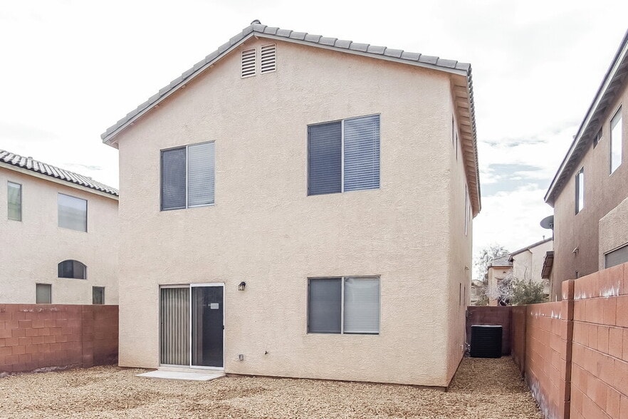 Building Photo - 6460 Hamilton Grove Ave