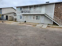 Building Photo - 1664 Stevens St