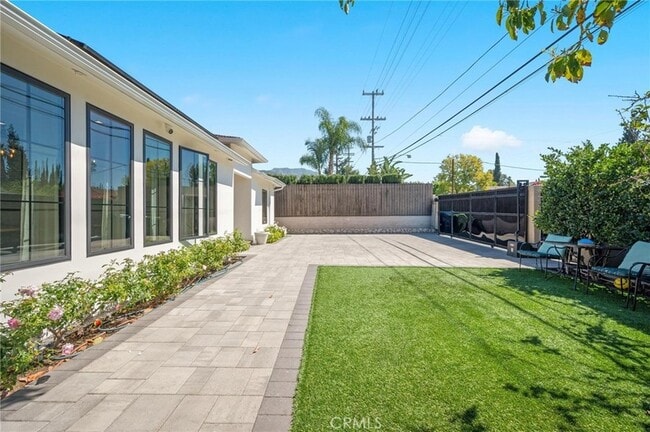 Building Photo - 7911 Hillrose St