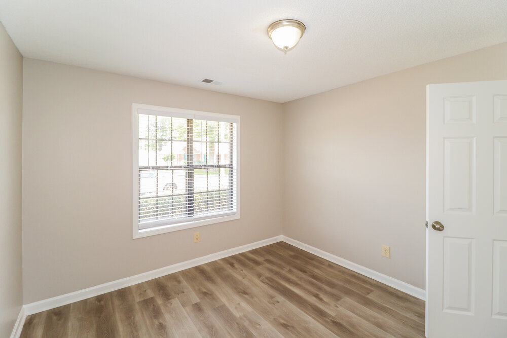 Building Photo - 8607 Sunnyvale St N