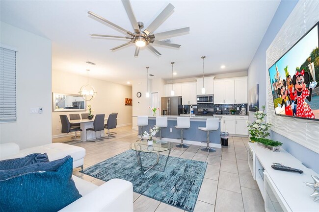 Building Photo - 4833 Lullaby Ln