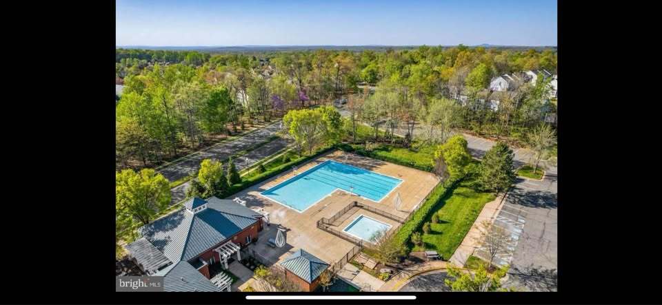 Building Photo - 47516 Anchorage Cir