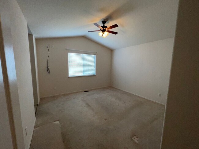 Building Photo - Literally One Block Away From Skyview Middle School