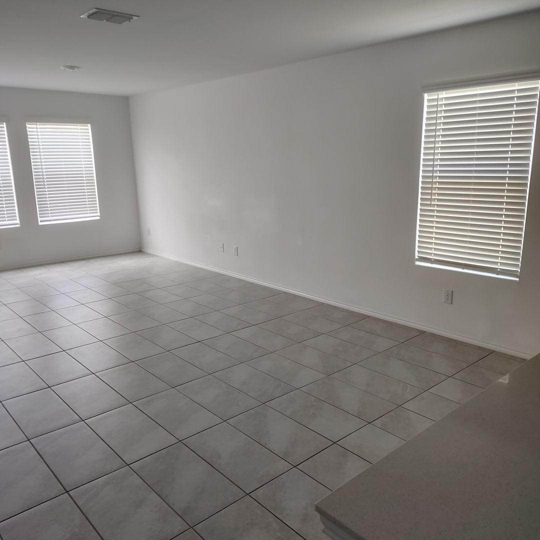 Building Photo - 142 Plumcove Dr
