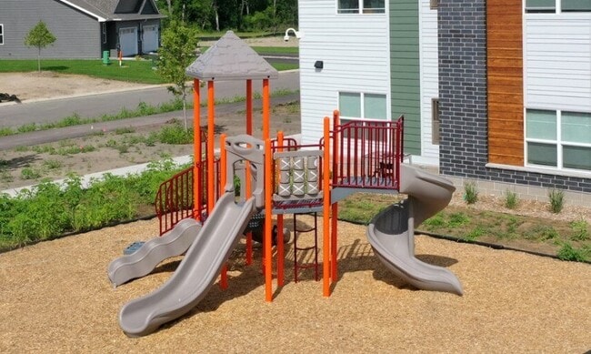 Building Photo - Headwaters Landing