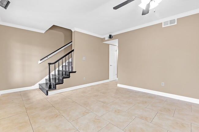 Building Photo - 7523 Bavarian Dr