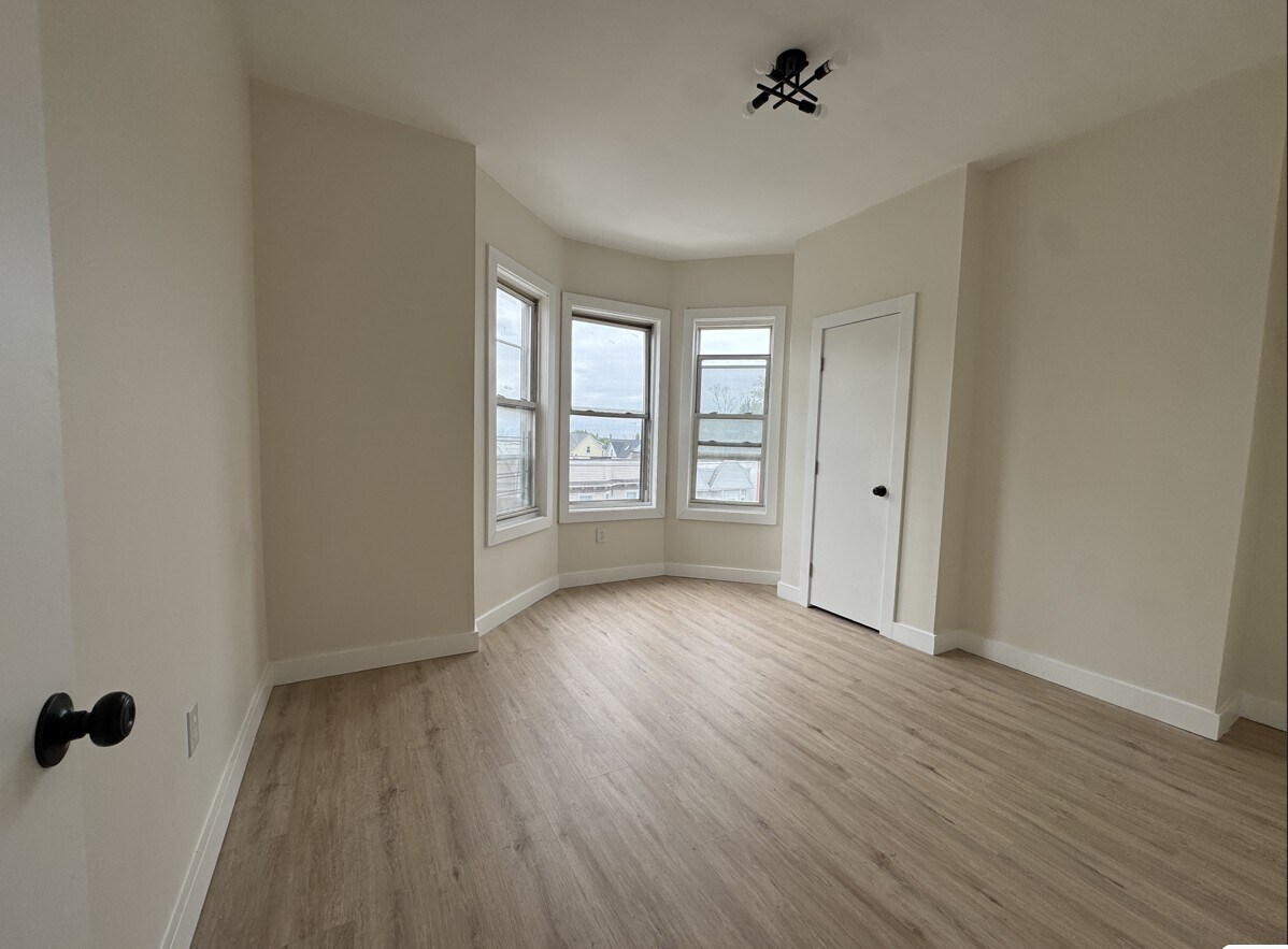 184 Virginia Ave 3L - 186 Virginia Ave