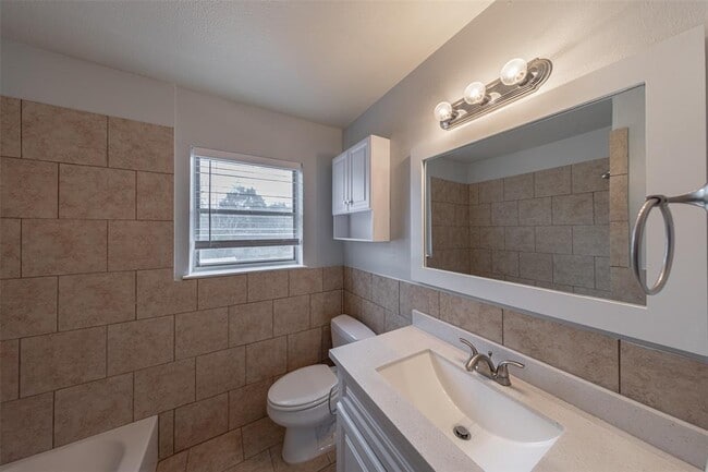 Building Photo - 3603 Murworth Dr