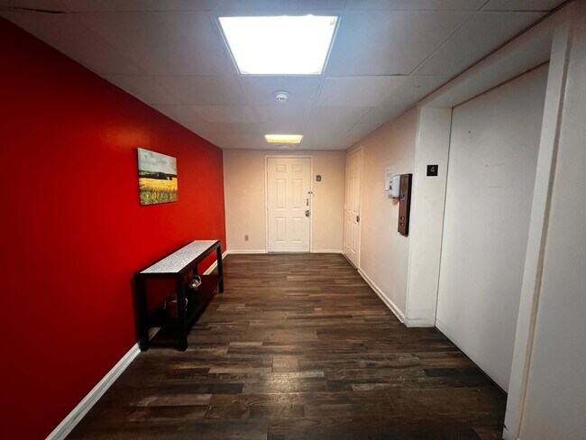 Building Photo - Beautiful, unfurnished studio condo in Myrtle Beach Golf and Yacht. Available now!