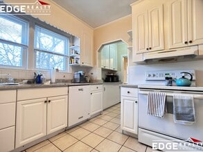 Building Photo - 5 Glenley Terrace