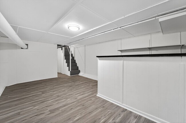 Building Photo - 2 bedroom 1.5 bath rowhome for rent in Baltimore