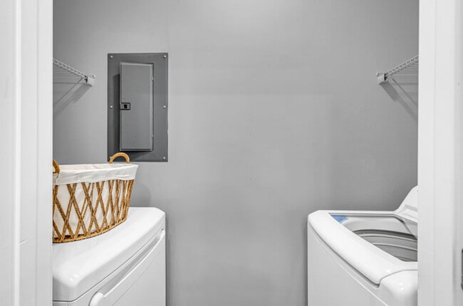 Building Photo - 12088 Lamey Brg Rd