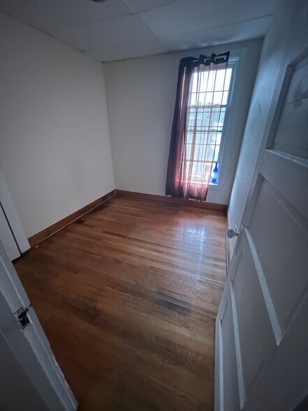 Building Photo - 508 Boyden St