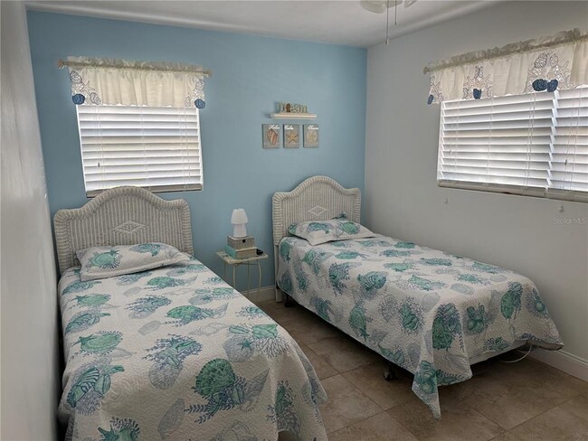 Building Photo - 3601 Saxon Dr