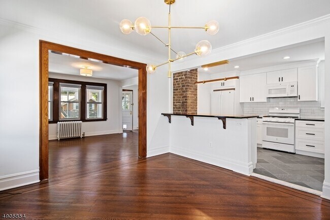 Building Photo - 225 Elmwood Ave