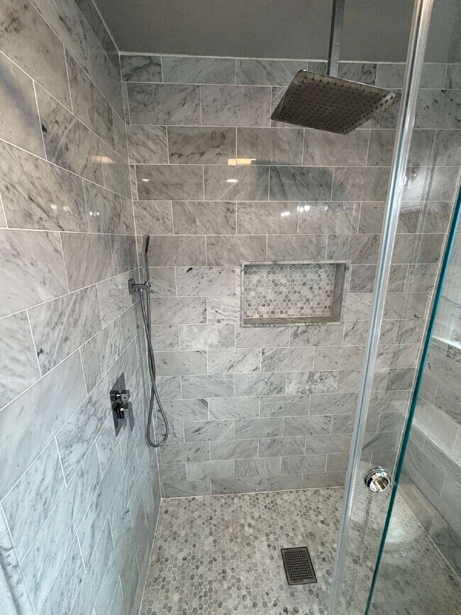 Building Photo - "Beautifully Remodeled 4-Bed Walnut Creek ...