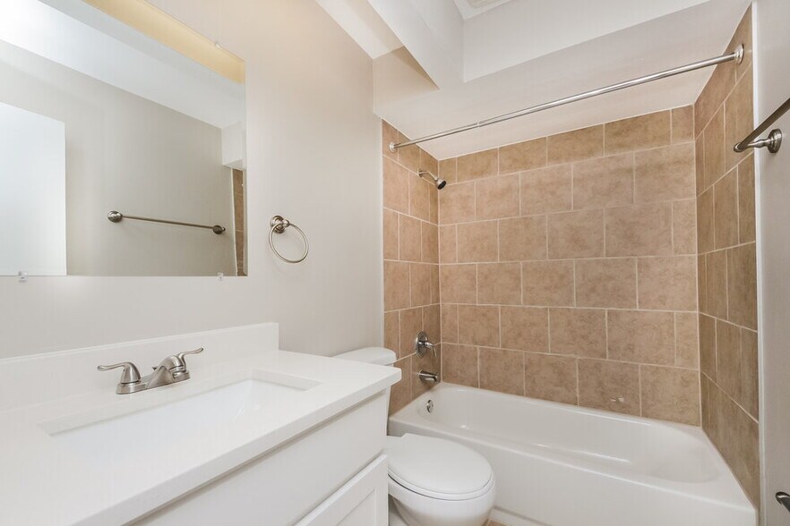 Building Photo - 2739 Sumba Ave